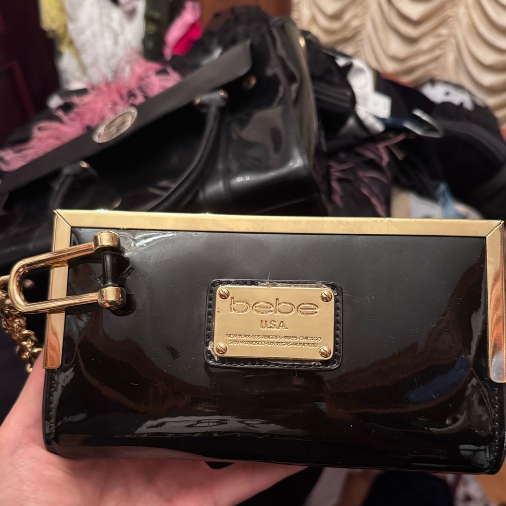 Women’s bebe wallet on chain
